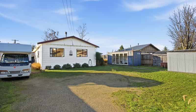 5662 West Coast Road, Springfield