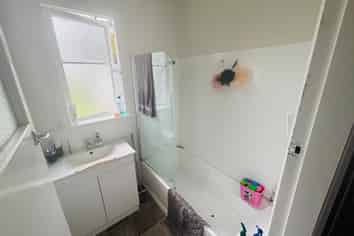 Manawatu / Whanganui - Address withheld