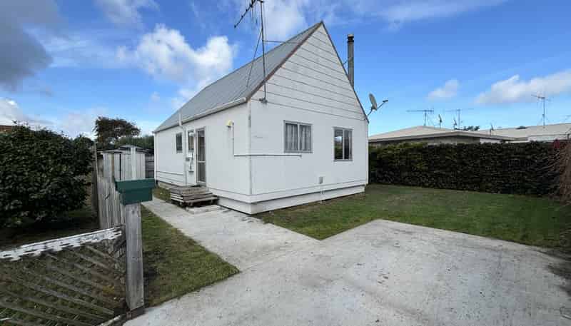 45 Treadwell Street, Springvale