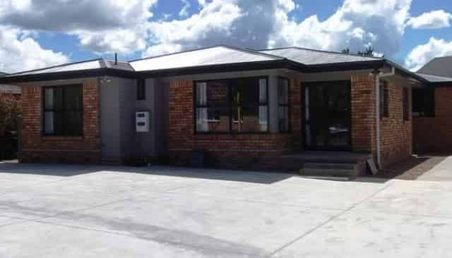 2/27 Hogan Street, Hamilton East