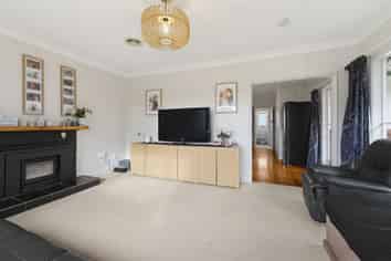 282 Te Moana Road, Waikanae Beach