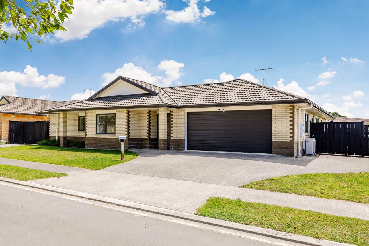 Family Home in Prime East Tamaki - Widok 2