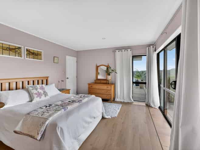 348 Aucks Road, Russell