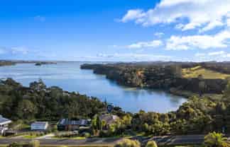 348 Aucks Road, Russell