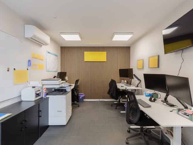 Open-Span High-Stud Warehouse with Modern Offices