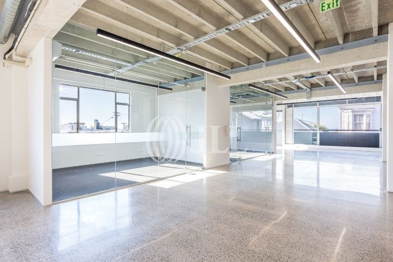 Character Office with Modern Appeal - Widok 4