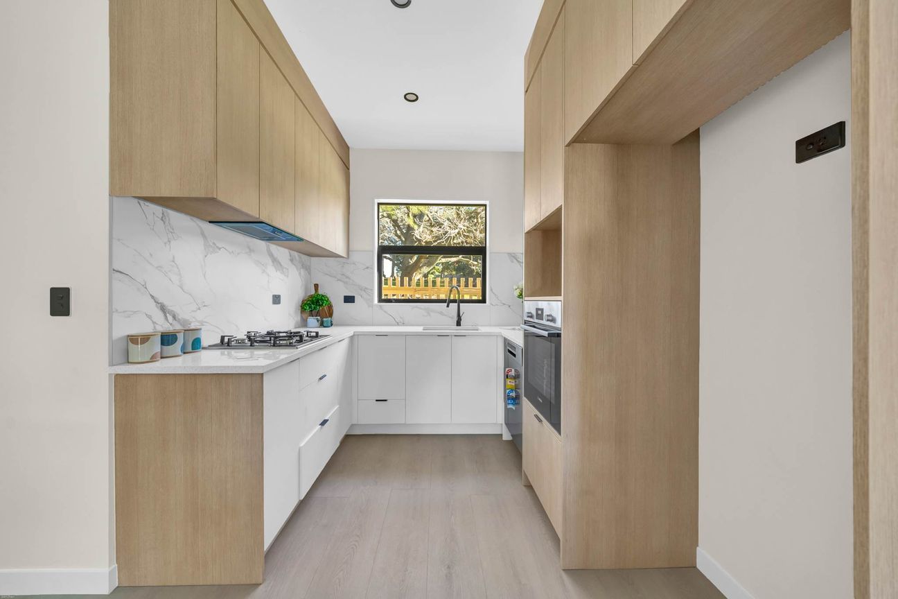 Brand New Standalone Family Homes Beside the Park - Bild 6