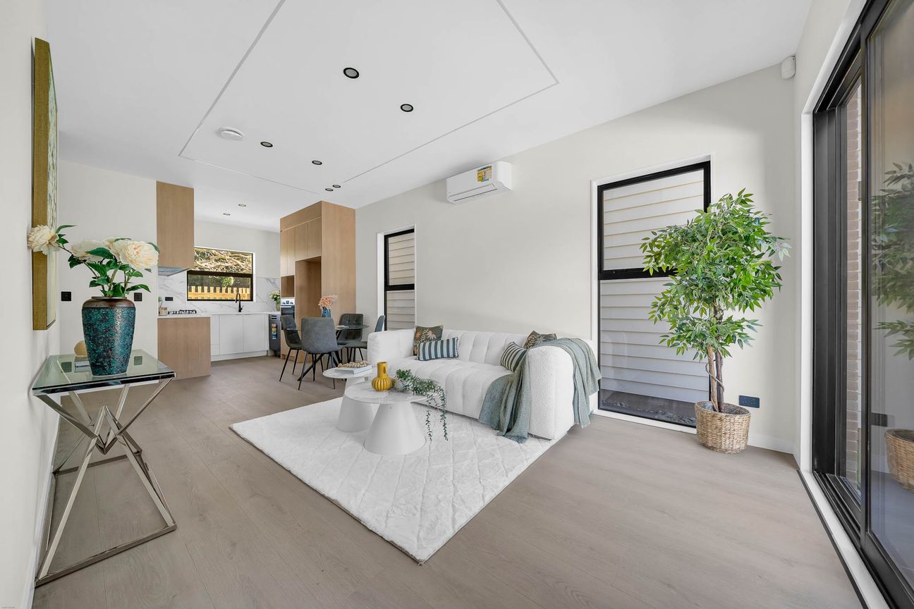 Brand New Standalone Family Homes Beside the Park - Bild 2