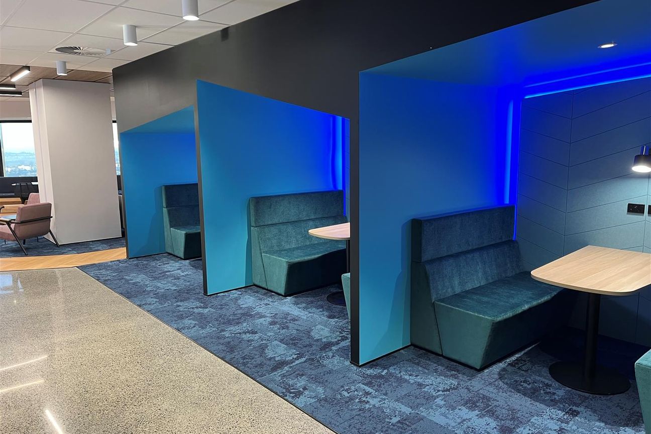 CBRE - IMMACULATE FIT-OUT WITH HARBOUR VIEWS - Widok 3