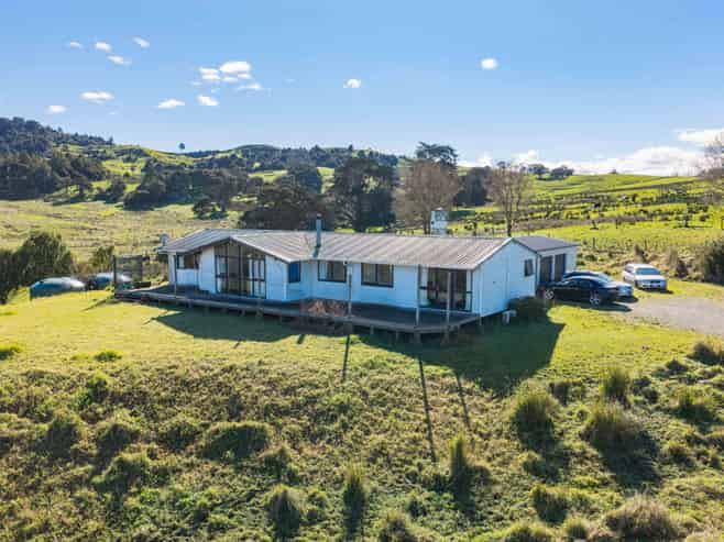 1516 State Highway 12, Paparoa