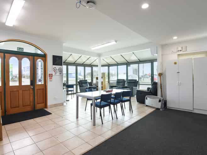 Solid Multi-Tenanted Industrial Investment