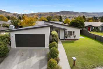 6 Crabbe Place, Cromwell