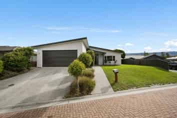 6 Crabbe Place, Cromwell