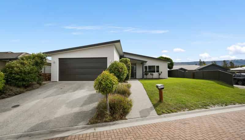 6 Crabbe Place, Cromwell