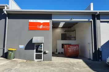 120sqm Albany high stud warehouse