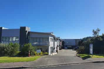 120sqm Albany high stud warehouse