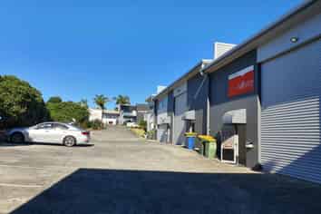 120sqm Albany high stud warehouse