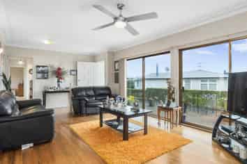 64 Kimber Hall Ave, Mount Roskill