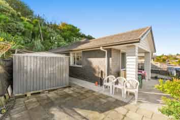 10 Stable Way, Brookfield