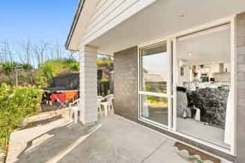 10 Stable Way, Brookfield