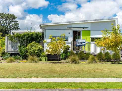 1 Manaaki Circle, Paparoa