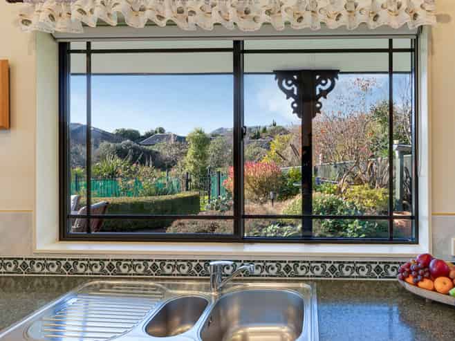16B Kingsford Drive, STOKE