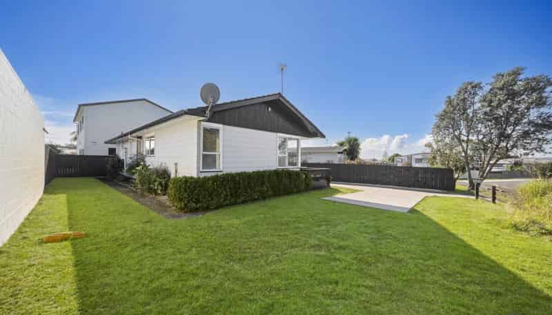 Lot 1, 4 Pipitea Place, Massey