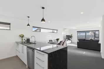 4 Ardnave Lane, Yaldhurst
