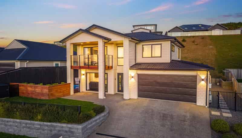 111 Queen Charlotte Drive, Aotea