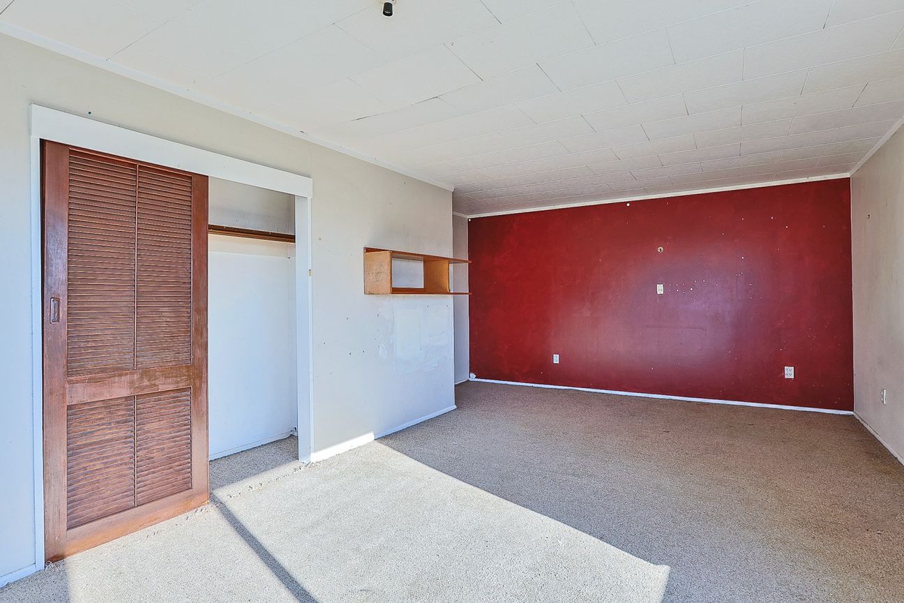 Calling Investors & Renovators  Opportunity Knocks - Widok 3