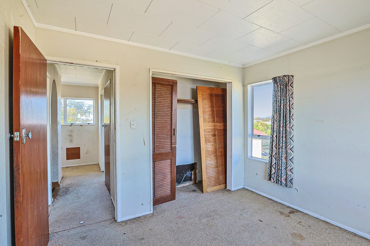 Calling Investors & Renovators  Opportunity Knocks - Widok 5