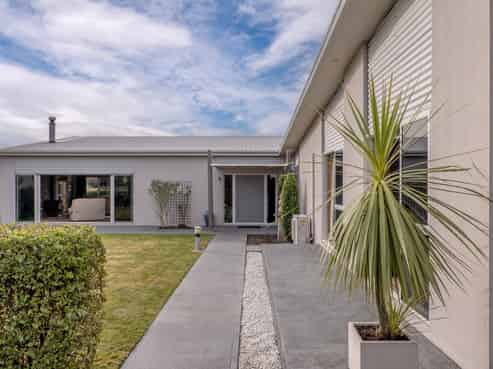14 Country Place, Allenton
