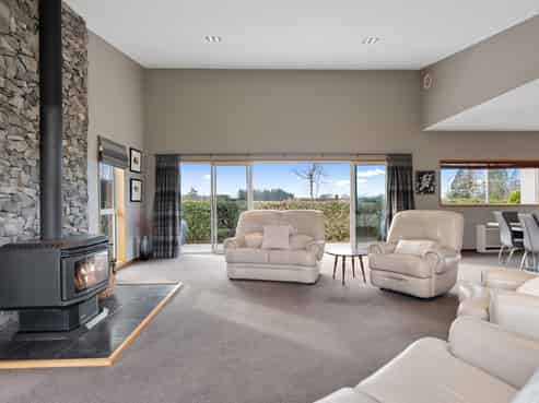 14 Country Place, Allenton
