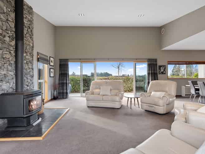 14 Country Place, Allenton