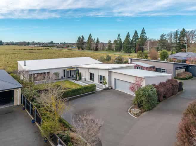 14 Country Place, Allenton