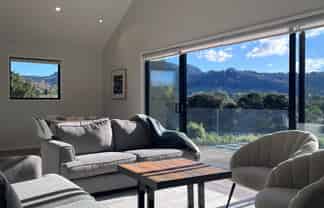 239  Tanners Point Rd, Katikati