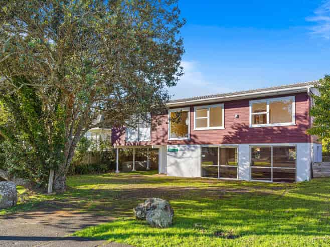 4257 Great North Road, Glendene