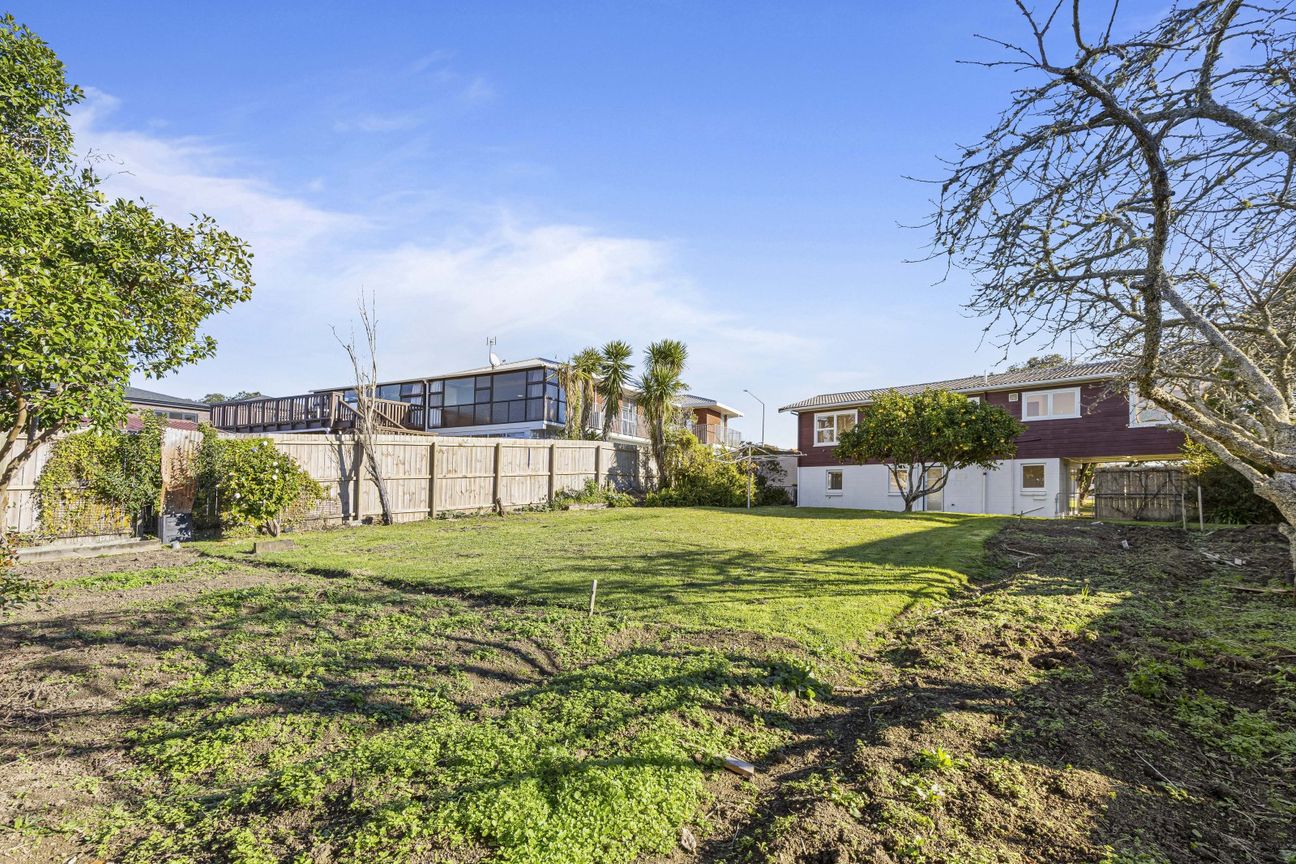 Huge home and land with limitless potential - Vista 2