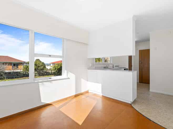 4257 Great North Road, Glendene