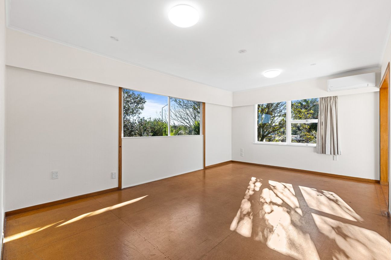 Huge home and land with limitless potential - Altro
