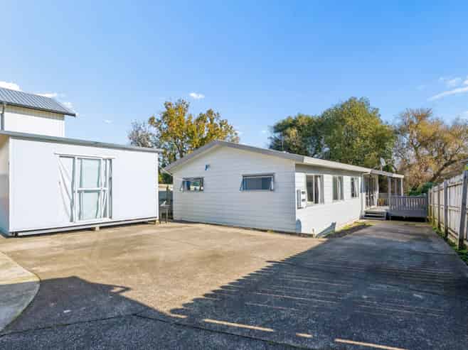 34A Graeme Avenue, Mangere East