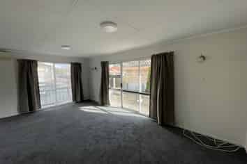 32 Field Street, Aramoho