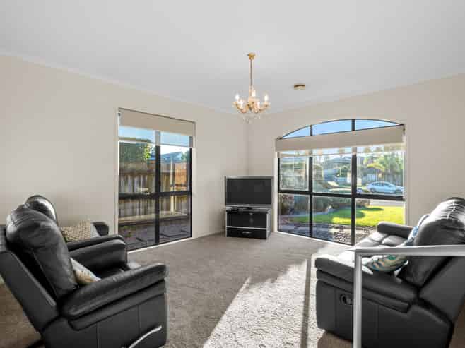 16 Beverage Place, Rosehill
