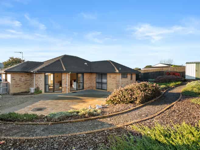 16 Beverage Place, Rosehill