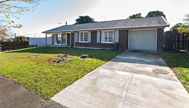 21 Diorella Drive, Clover Park