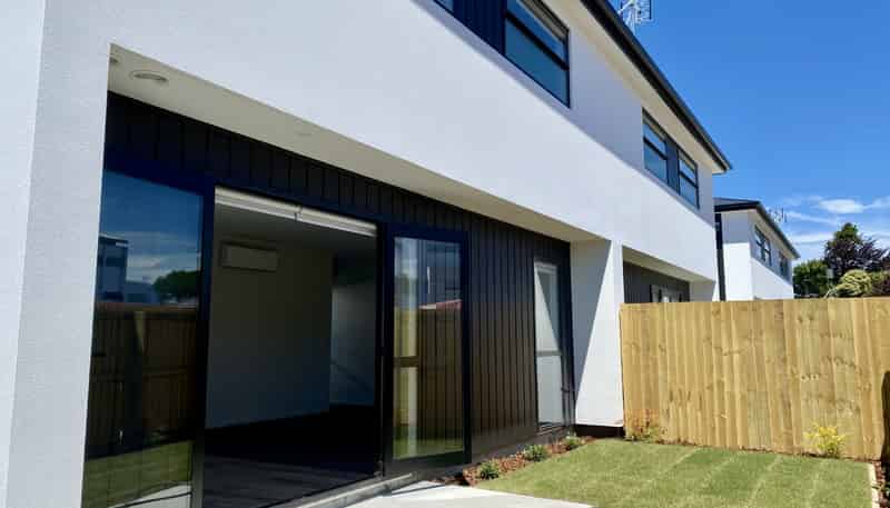 8/32  Heywood Terrace, Richmond