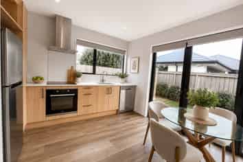 8/32  Heywood Terrace, Richmond