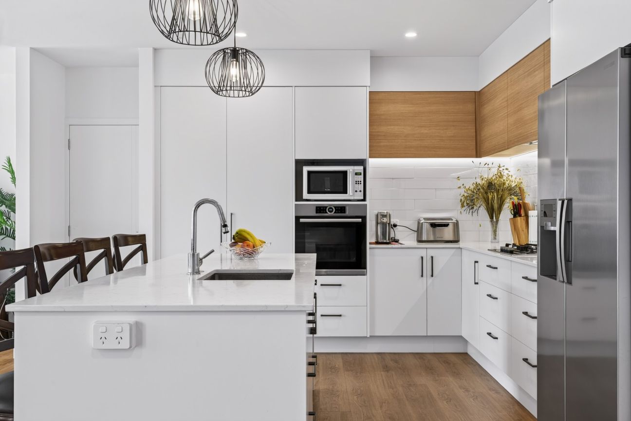 Modern Family Living - Altro