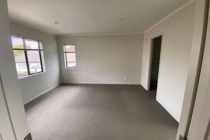 Spacious and Immaculate 4 Bedrooms Family Home - Ansicht 2
