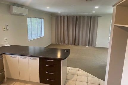 Spacious and Immaculate 4 Bedrooms Family Home - Ansicht 5